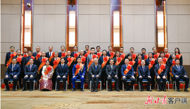 【快讯】尹弘任振鹤会见凯发k8省见义勇为英雄和先进分子